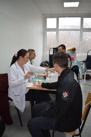 Курсанти и служители на Академията на МВР се включиха в акция по кръводаряване