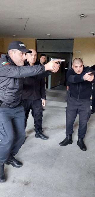 Практическо занятие на тема „Тактически действия при проверка и прочистване на сгради и помещения“ се проведе в ЦСПП – Пазарджик