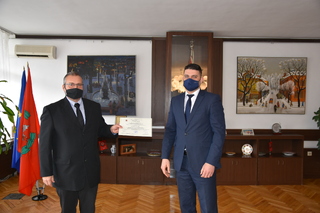 Връчиха дипломи на докторанти на АМВР