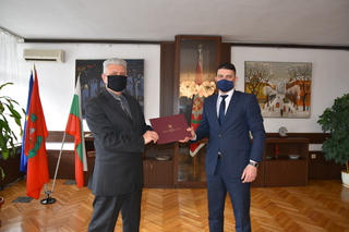 Връчиха дипломи на докторанти на АМВР