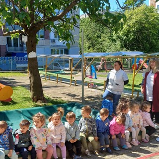 Пътни полицаи гостуваха на малчугани в търговищка детска градина