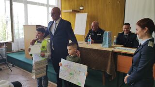 Доброволци от Детските полицейски управления в областта получиха награди за участието им в разнообразни инициативи