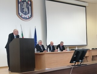 Служители на ГДНП бяха отличени по случай 100 години от създаването на Дирекция на полицията и една година от пълноправното членство на страната ни в Шенген