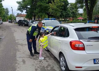 Урок по пътна безопасност с деца от Костенец