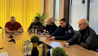 Служители на  РУ-Костинброд обсъдиха с кметове превенцията на престъпността в малките населени места