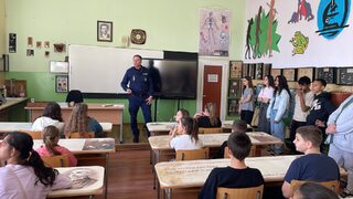 Беседа  за пътна  безопасност  и вредата от употреба на наркотични вещества