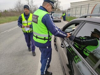 В ход на територията на РУ- Нови пазар е специализирана полицейска операция по безопасност на движението