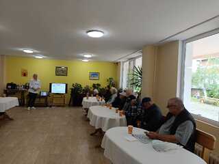 Презентации за телефон 112 пред деца и хора от третата възраст