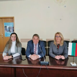 Служителите от ДНС 112 отбелязаха професионалния си празник