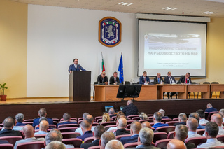 Министър Митов: Образът на МВР се гради от доверието на гражданите, всяко едно действие на полицаите трябва да буди уважение