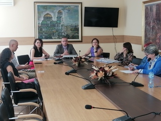 Националната програма „Насилието е безсилие“, изготвена по идея на сектор „Домашно насилие“ в ГДНП, стартира в столични училища