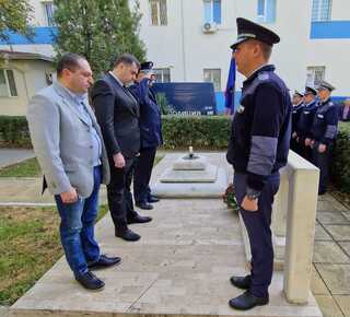 По повод предстоящия празник на българската полиция – 8 ноември в ОДМВР-Благоевград гостуваха ученици от три училища в Благоевград
