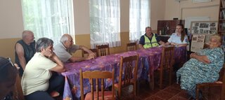 Полицейски служители от районното управление в Нови пазар осъществиха срещи с възрастни хора