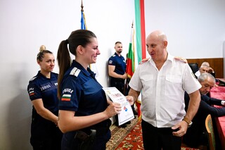 113 полицаи, експерти и пожарникари са наградени по случай професионалния празник на служителите в МВР