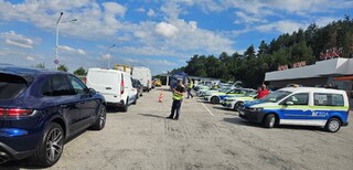 Специализирана полицейска операция по метода „широкообхватен контрол“ се проведе на автомагистрала „Тракия“