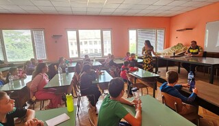 Полицаи проведоха обучение с деца от Елин Пелин