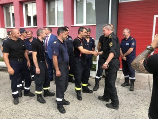 В Благоевград тържествено бяха посрещнати пожарникарите, оказали помощ при пожарите в Северна Македония