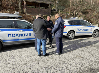 Пропаднала подпорна стена затвори за движение пътя между гр. Банско и гр. Гоце Делчев