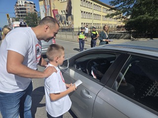 Новата учебна година за възпитаниците на столичното 61 ОУ „Св. Св. Кирил и Методий“ започна с  урок по пътна безопасност