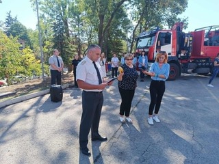 44 служители на Регионална дирекция „Пожарна безопасност и защита на населението“ – Перник са наградени по случай професионалния си празник