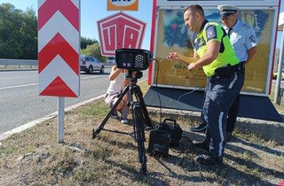 Демонстрация на нова техника за контрол на моторни превозни средства направиха служители от „Пътна полиция“