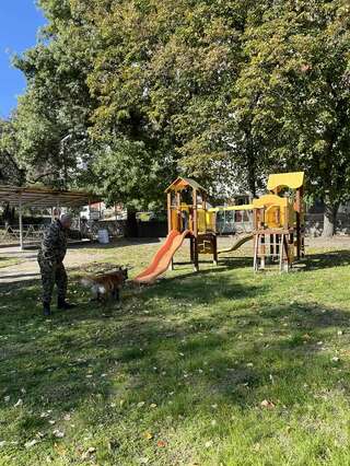 Полицейски кучета и техните водачи гостуваха в шуменската детска градина ”Златна рибка“