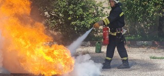 Ученици от Лятната академия „Аз мога – тук и сега“ с открит урок по пожарна безопасност