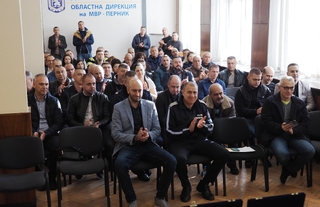 ОДМВР – Перник отличи свои служители по повод празника на полицията