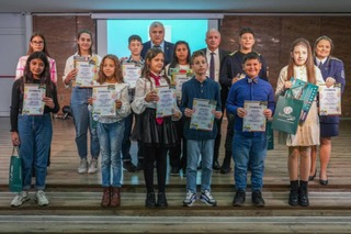 Две петокласнички от областта – с награди в петата Национална изложба за детска рисунка на тема „Аз и детското полицейско управление“