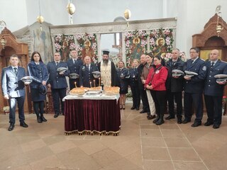 Ученици и ръководни служители от ГД „Национална полиция“ почетоха в Кърджали паметта на загиналите в пътнотранспортни произшествия