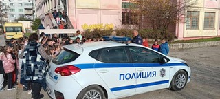 Първокласници от търговищко училище – с послания за безопасност на пътя