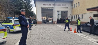 Пътна полиция в Смолян проверява готовността на автомобилите за зимния сезон