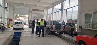 Пътна полиция в Смолян проверява готовността на автомобилите за зимния сезон