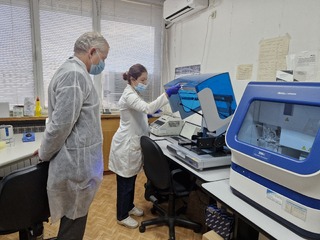 Един работен ден в криминалистичната лаборатория на Националния институт по криминалистика