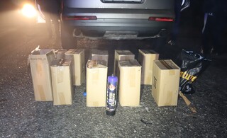 Флакони с райски газ иззеха рано тази сутрин служители на РУ-Видин. По случая е задържан местен жител