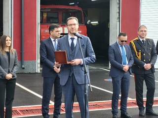 Министър Даниел Митов: „Огнеборците заслужават респект и по-добри условия на труд”
