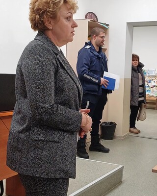 Инспектор от „Пътна полиция“ и родители обсъдиха темата за безопасността на пътя на децата им