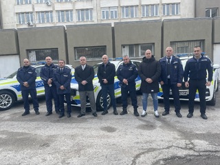 Три Районни управления получиха нови служебни коли, директорът на ОДМВР ст.комисар Св. Григоров връчи ключовете