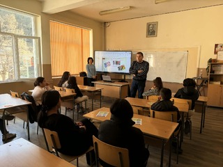 Беседа запозна учениците от ОУ „Панайот Пипков“ в Ловеч за опасностите и рисковете при употребата на вейпове