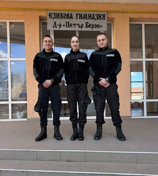 Срещите на представителите на АМВР с ученици продължават