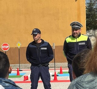 Открит урок по безопасност на движението в ОУ„Д-р Петър Берон“ в с. Овощник