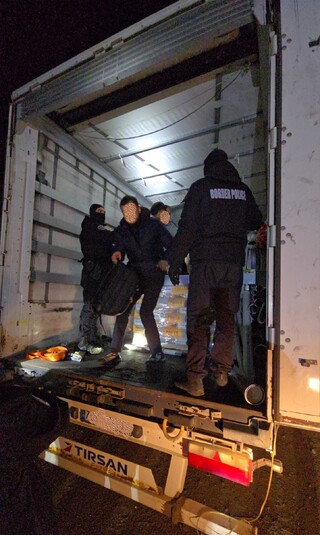 ГД „Гранична полиция“ разби организирана престъпна група за трафик на незаконни мигранти