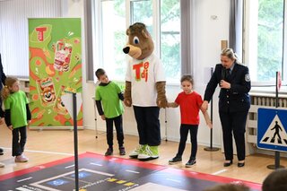 Стартира седмото издание на образователната кампания за детска пътна безопасност "Пресичам безопасно с TEDI“