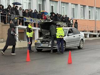 Ученици от  Шумен участваха в състезание за безопасно движение по пътищата и майсторско управление на автомобил