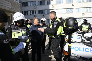 24 полицейски мотоциклета и два автомобила участваха в тренировка за осигуряване на безопасността по време на „Giro d Italia“