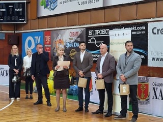 60 ученици от хасковски училища избраха да бъдат отговорни чрез спорта и твърчеството