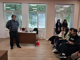 В Районен съд –Силистра проведоха поредното си занятие доброволците от Детско полицейско управление