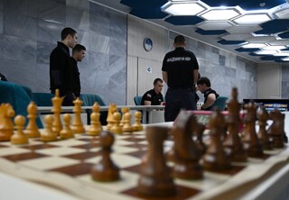 Със състезания по бадминтон и шахмат продължи спортният турнир „Купата на ректора“