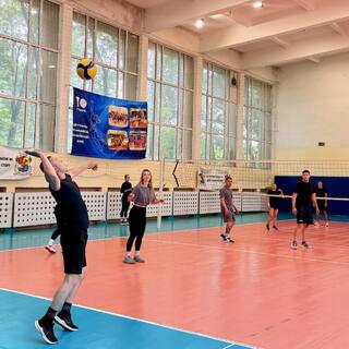 Със състезание по волейбол завърши спортният турнир „Купата на ректора“
