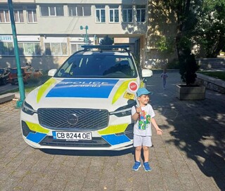 Полицейските служители се включиха в Международния ден на детето